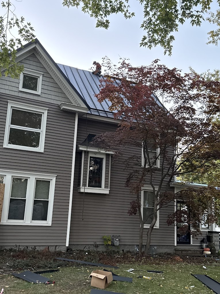 Metal Roofs Replacement